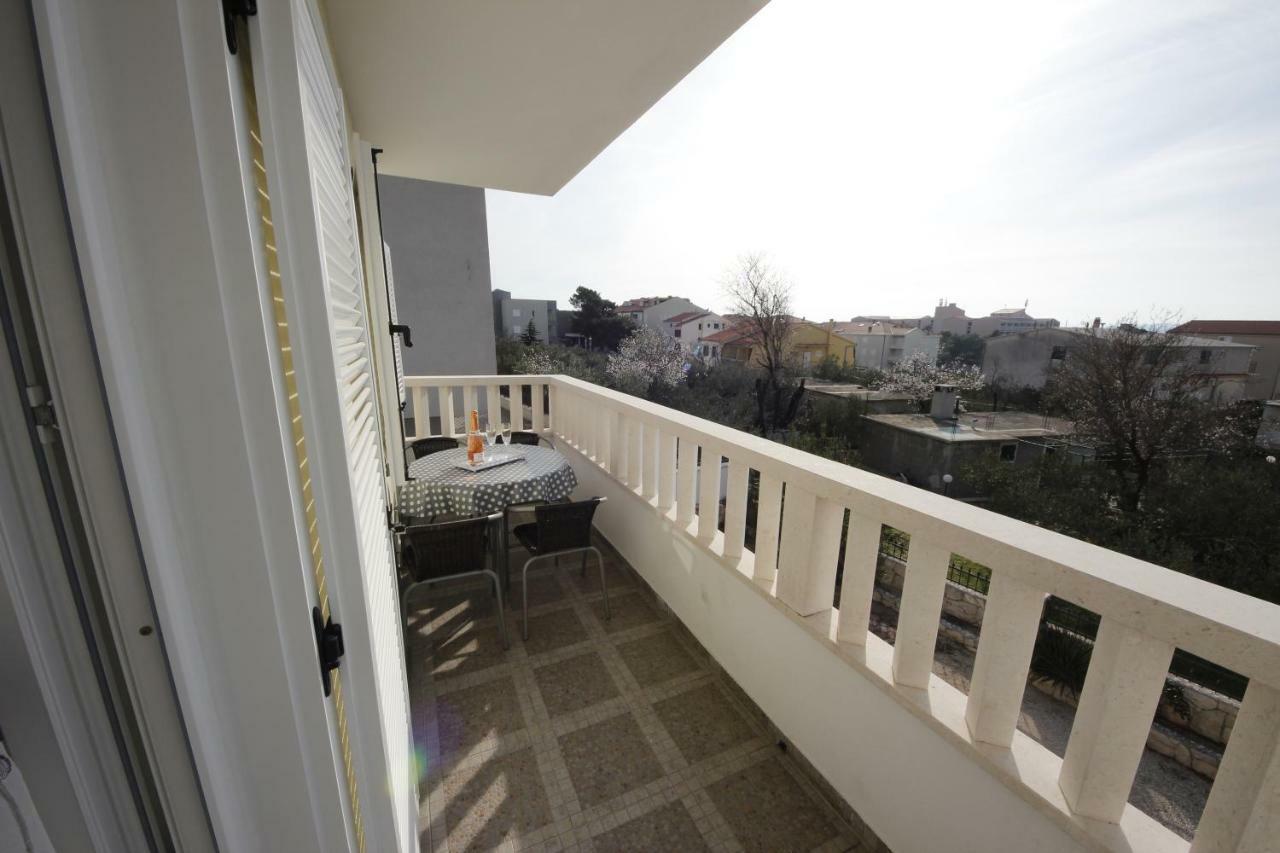 Apartmani Znaor Baška Voda Buitenkant foto