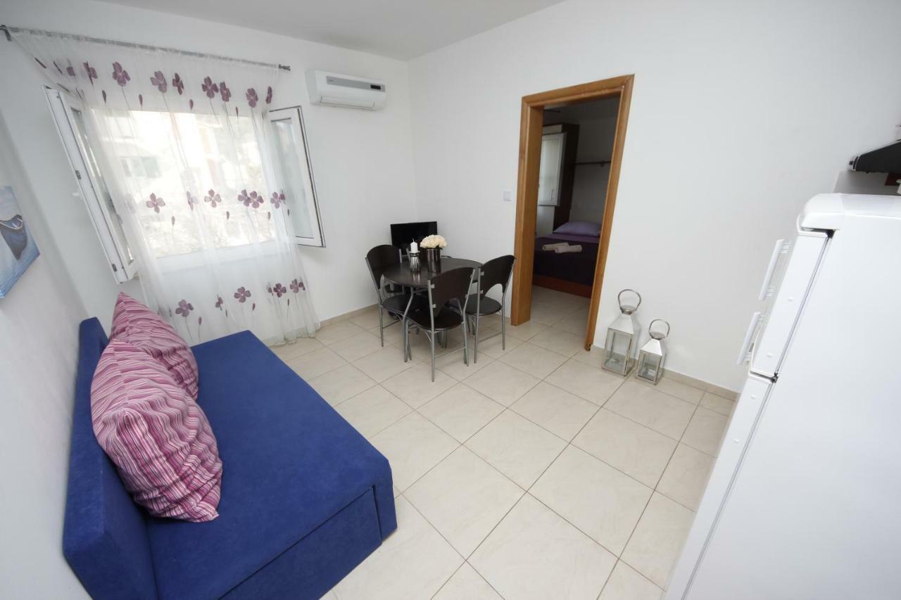 Apartmani Znaor Baška Voda Buitenkant foto