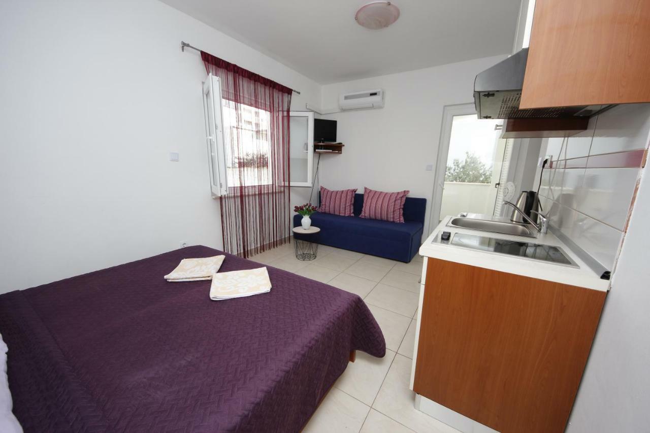 Apartmani Znaor Baška Voda Buitenkant foto