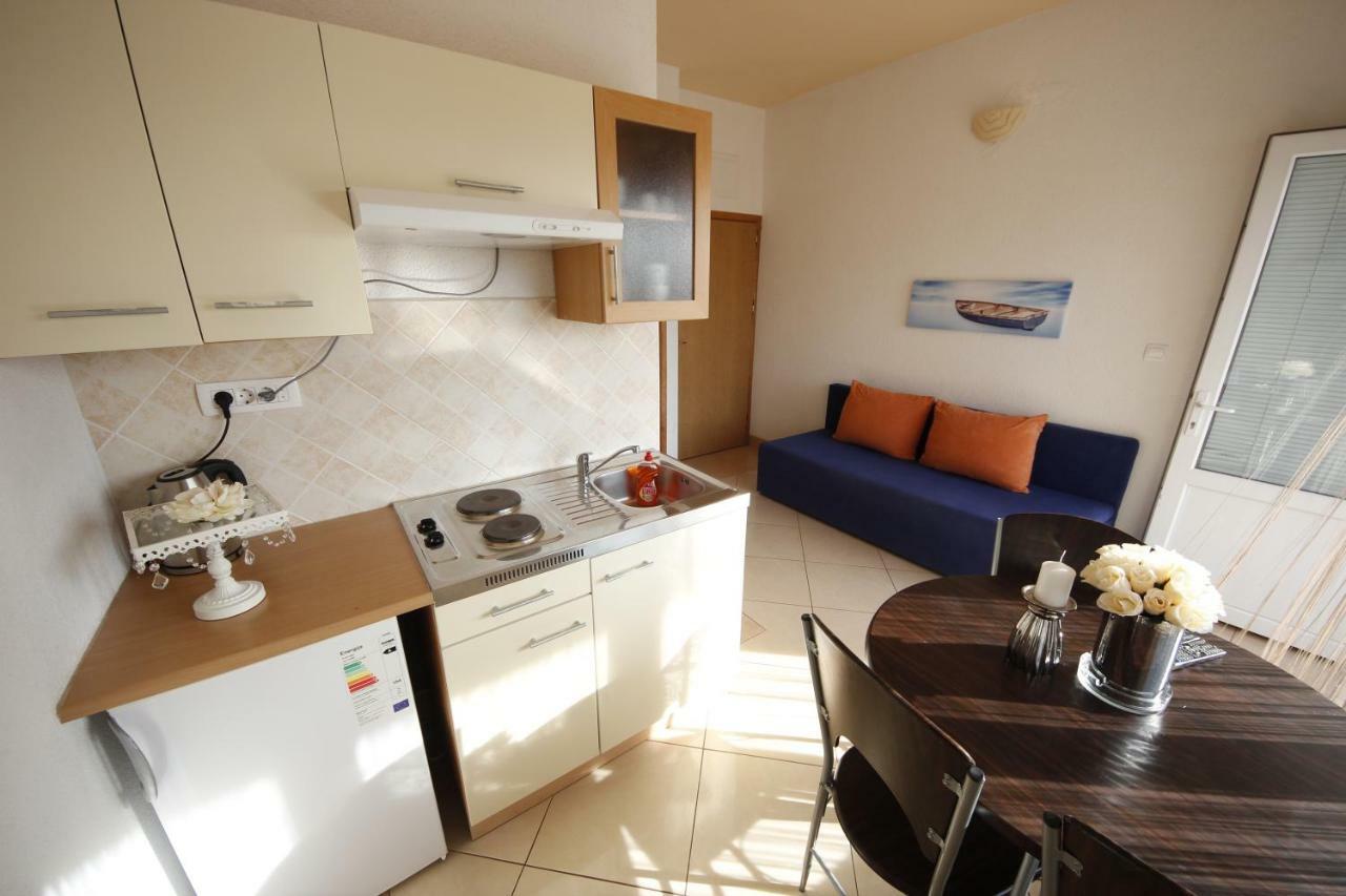 Apartmani Znaor Baška Voda Buitenkant foto