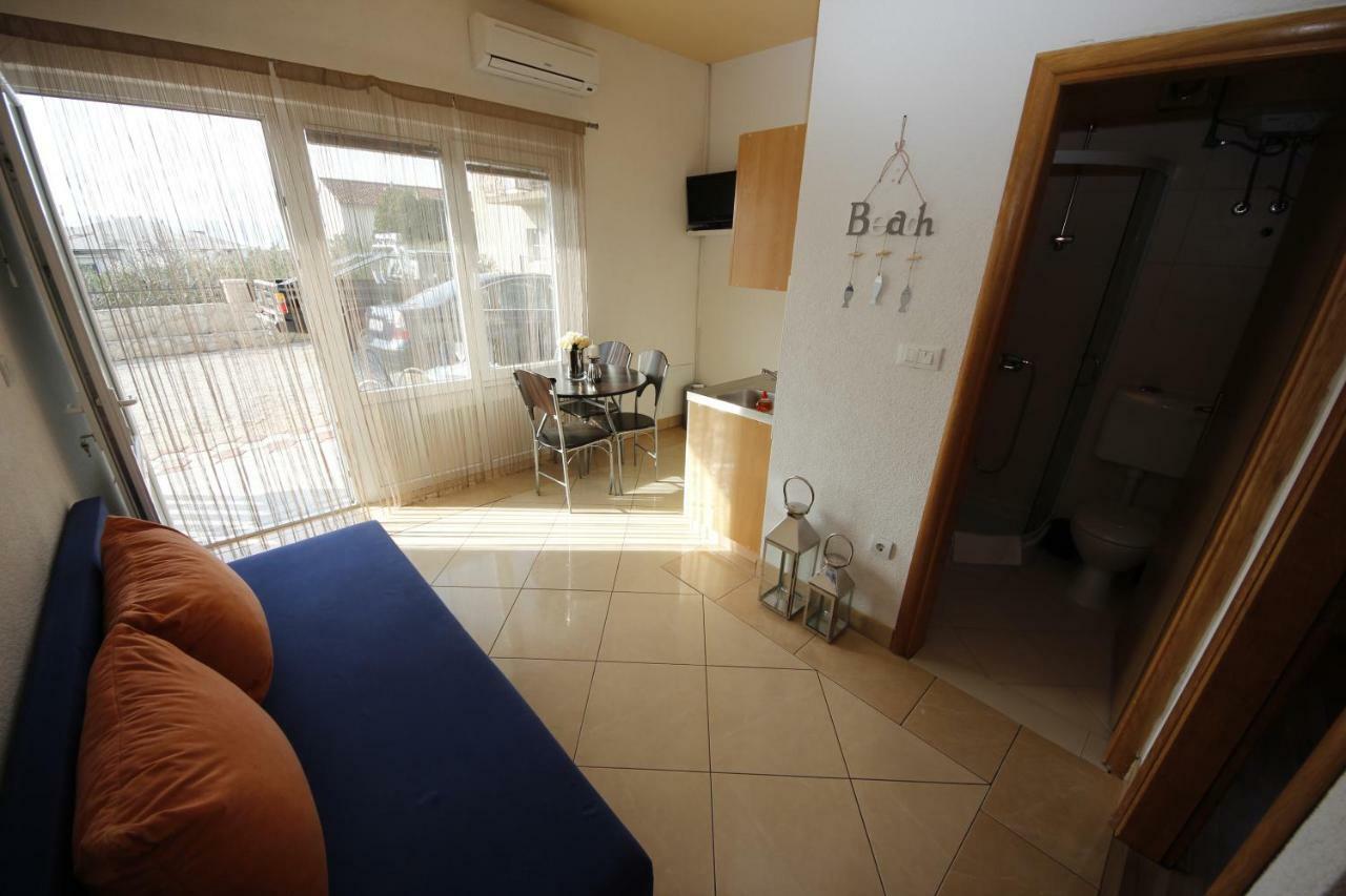 Apartmani Znaor Baška Voda Buitenkant foto